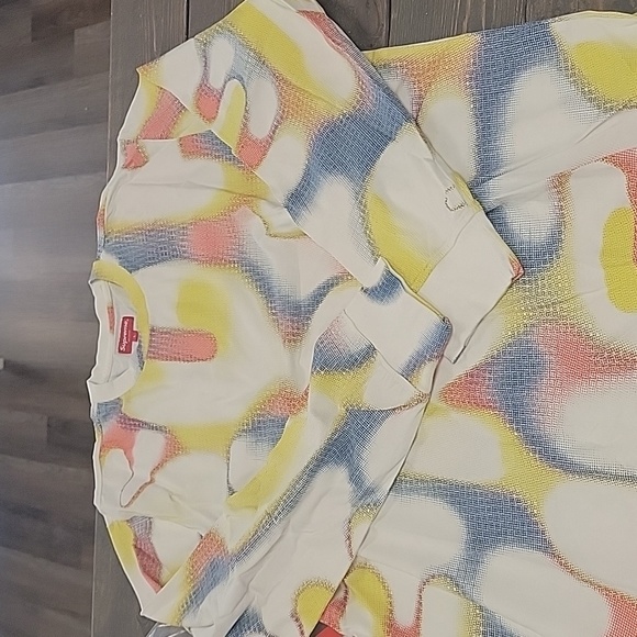 Supreme HALFTONE LONG SLEEVE TOP Never Worn Casual Festival Wear Concert Shirt - Picture 2 of 3